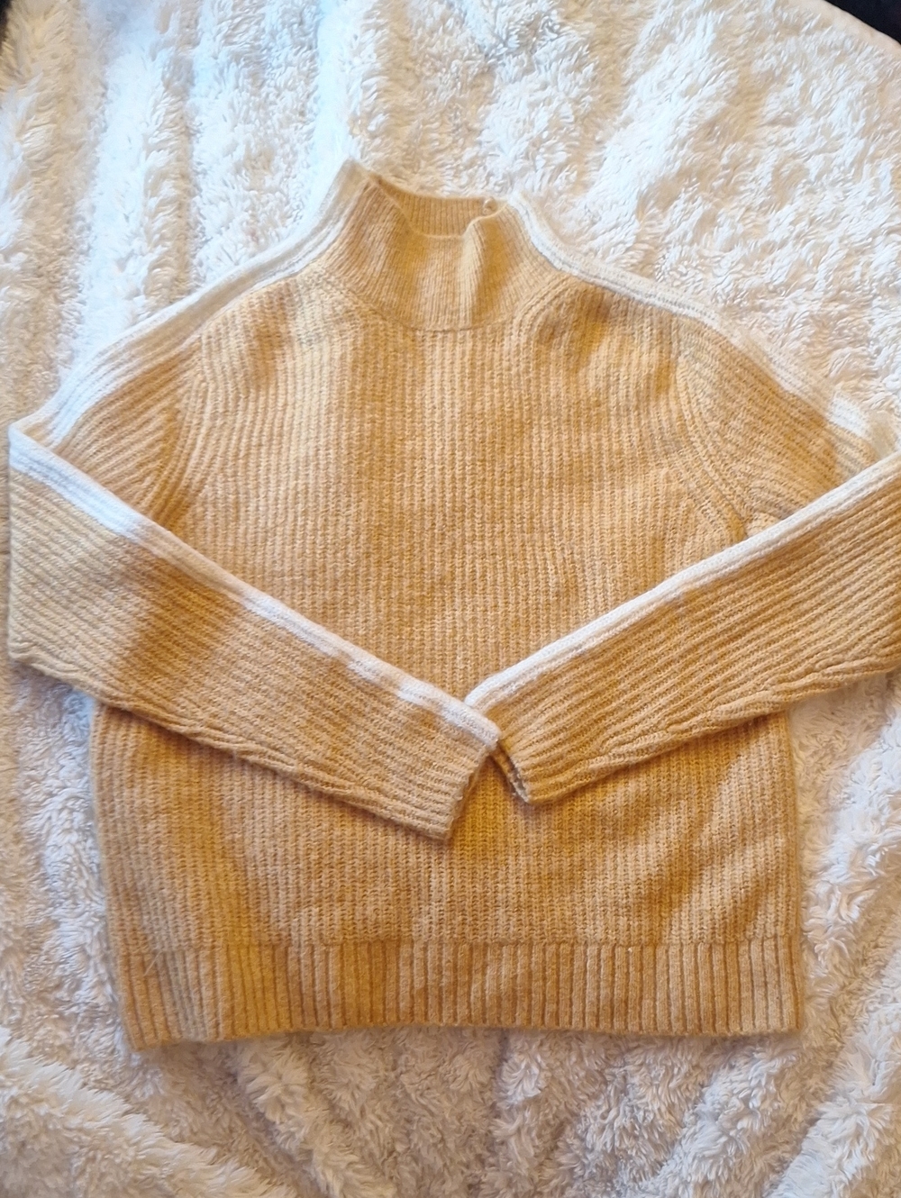 Abercrombie & Fitch Cream & Yellow Ribbed Turtleneck Sweater Size XS